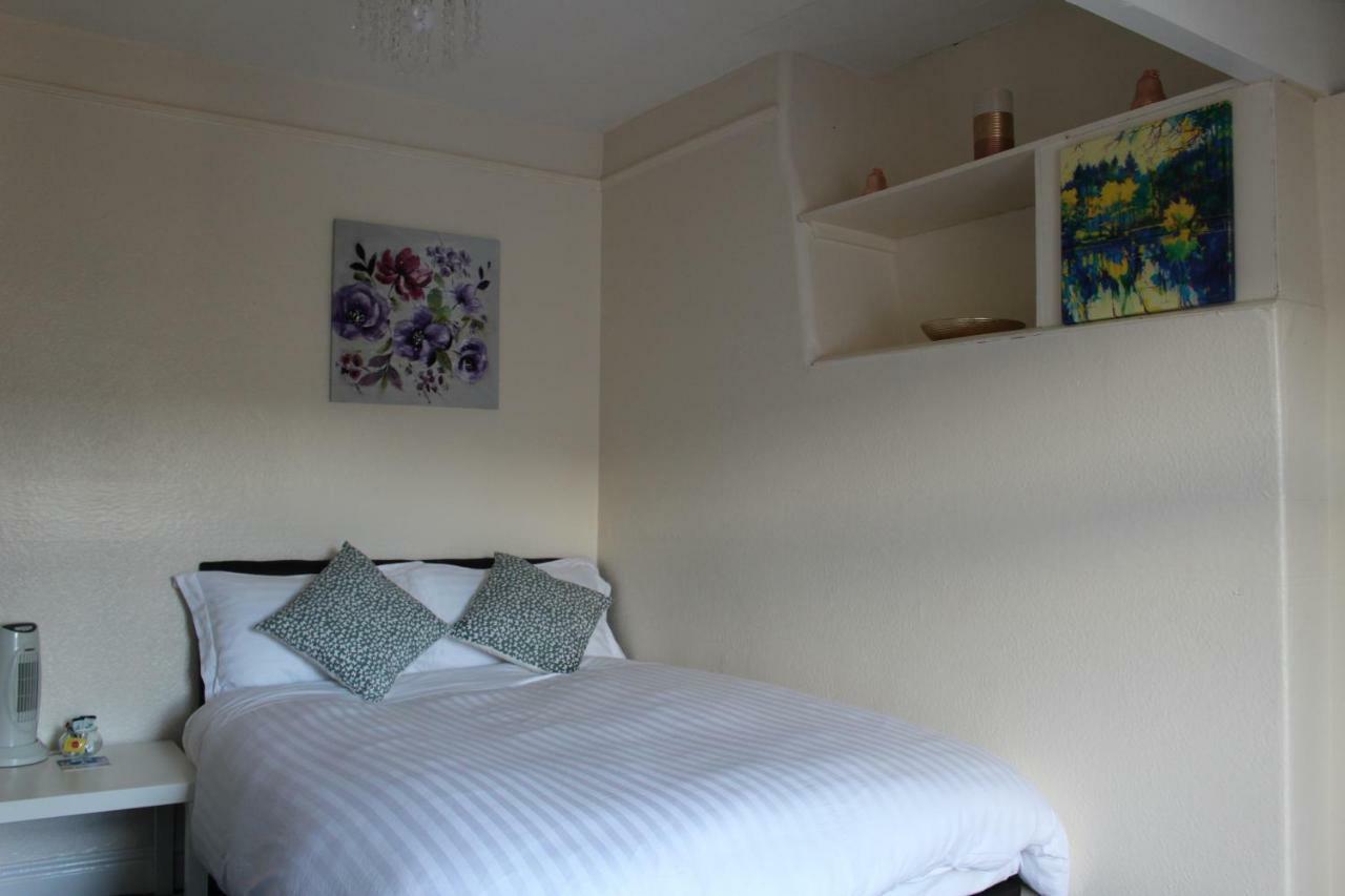 John St Town House - Self Catering - Guesthouse Style - Great Value Family And Double Rooms Workington Ngoại thất bức ảnh
